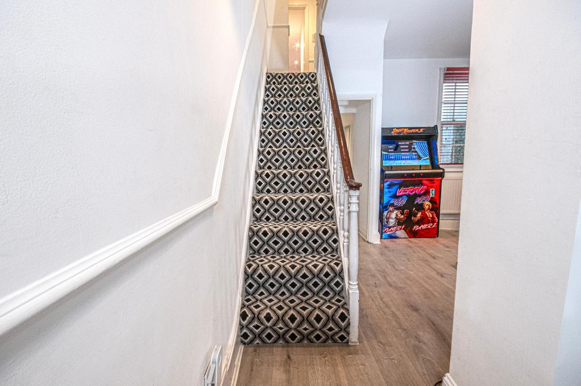 Central 3 - Bedroom Townhouse In Brighton With Parking Εξωτερικό φωτογραφία